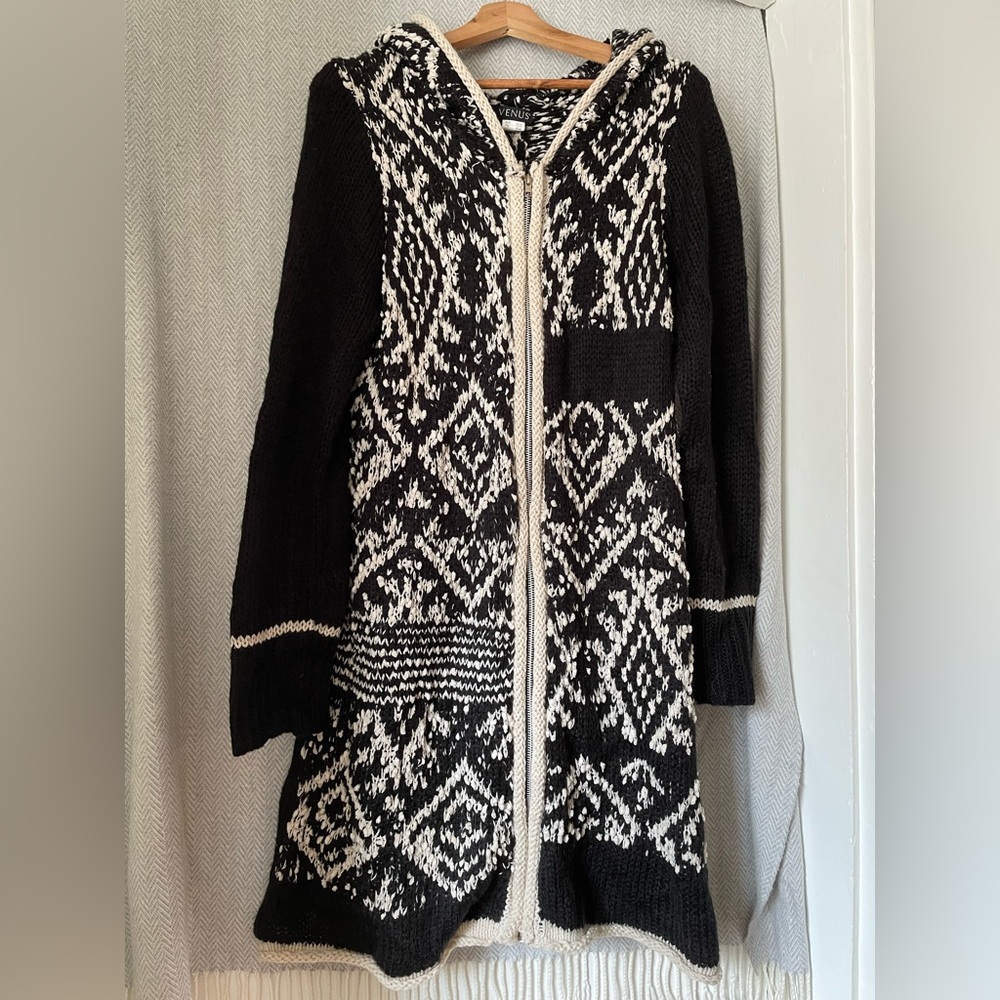 Long hooded knit cardigan with zipper